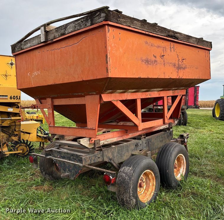image for item EN7024 Shop built grain cart