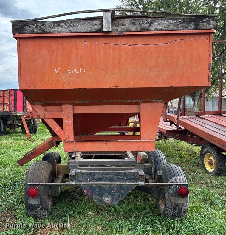 image for item EN7024 Shop built grain cart