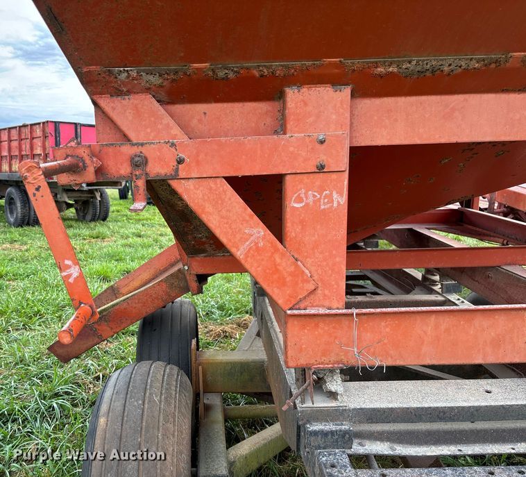 image for item EN7024 Shop built grain cart