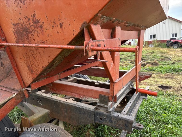 image for item EN7024 Shop built grain cart