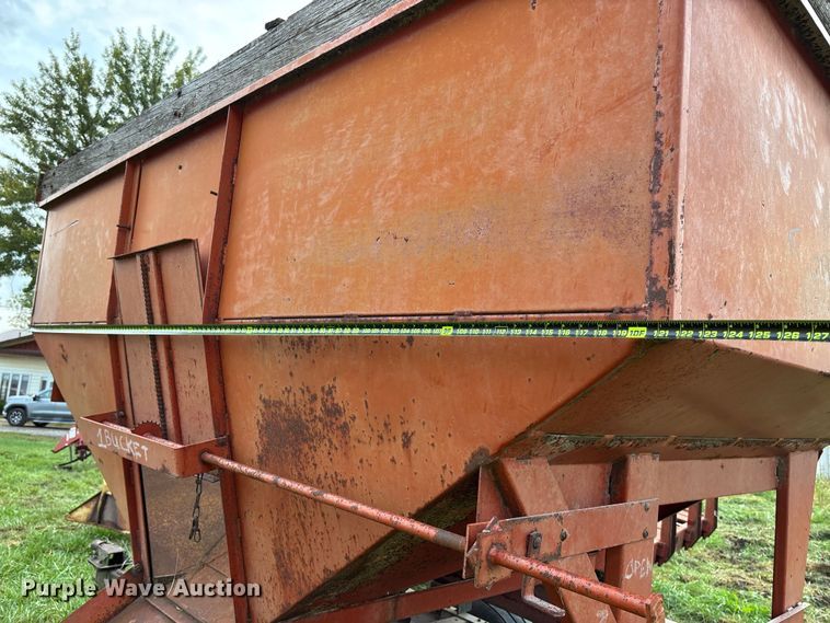 image for item EN7024 Shop built grain cart
