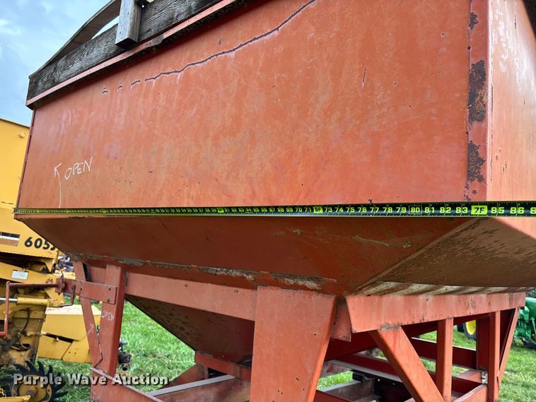 image for item EN7024 Shop built grain cart