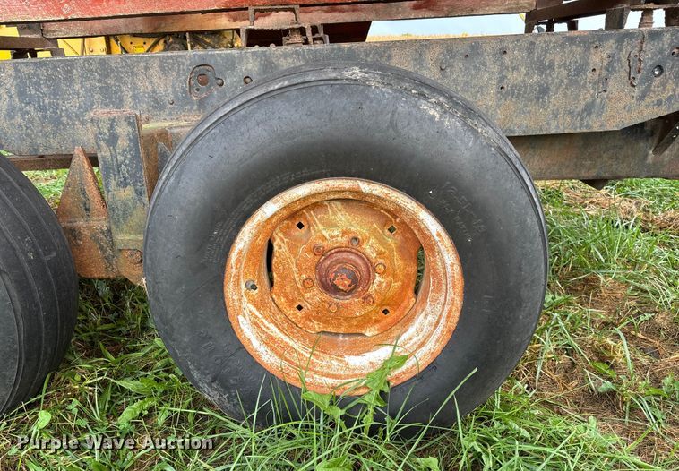 image for item EN7024 Shop built grain cart
