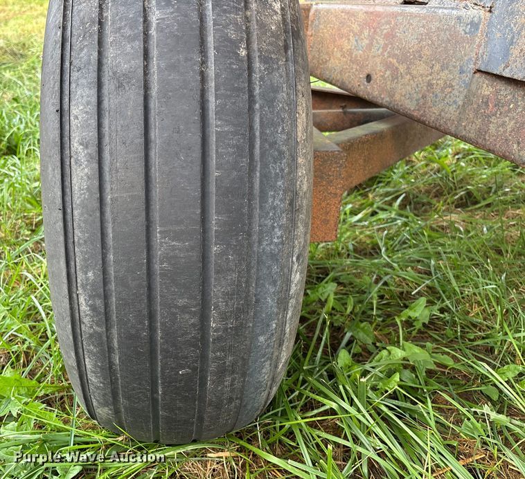 image for item EN7024 Shop built grain cart