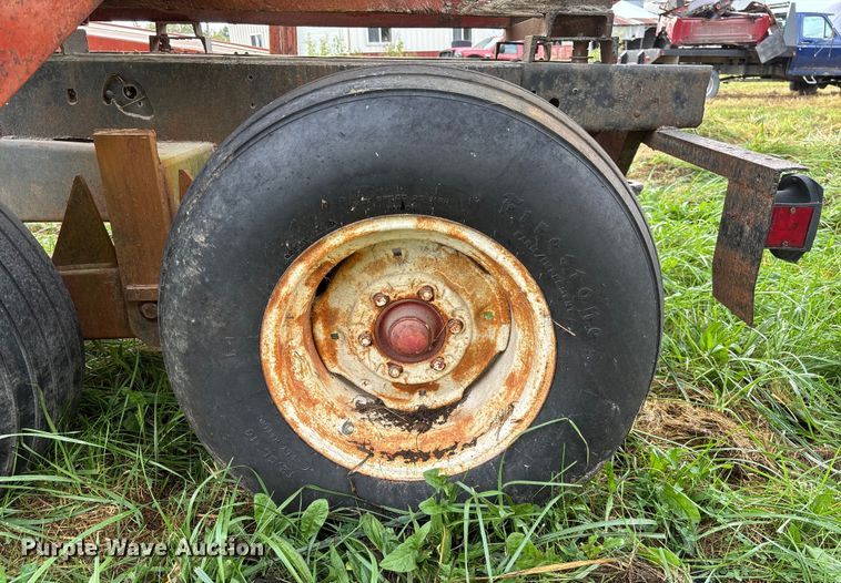 image for item EN7024 Shop built grain cart
