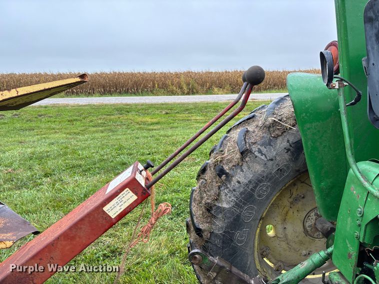 image for item EN7025 New Holland 1030 bale wagon