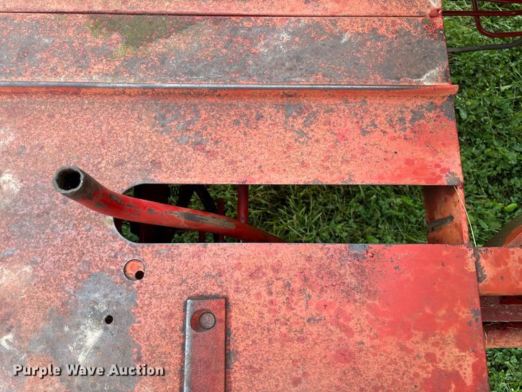 image for item EN7025 New Holland 1030 bale wagon