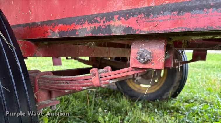 image for item EN7025 New Holland 1030 bale wagon