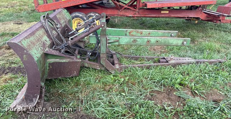 image for item EN7026 John Deere 00524 blade