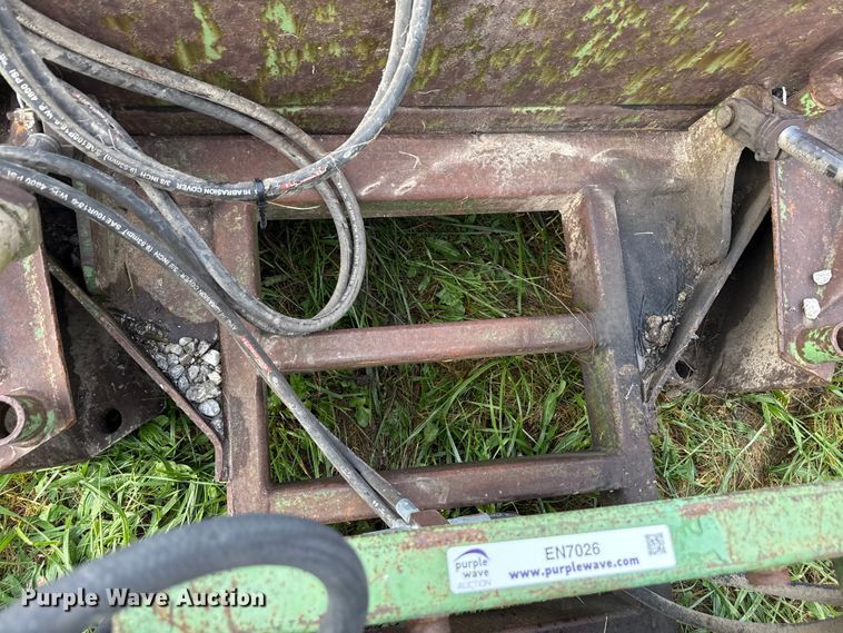 image for item EN7026 John Deere 00524 blade