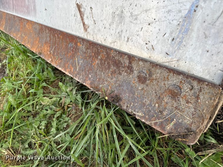 image for item EN7026 John Deere 00524 blade