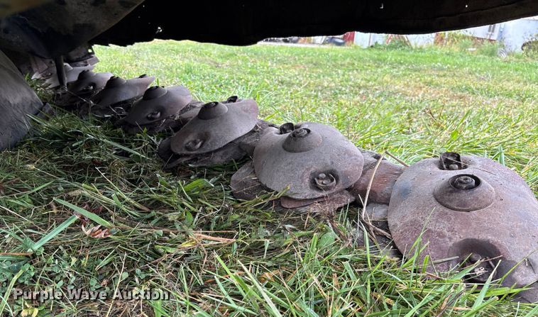 image for item EN7027 AGCO 5410 disc mower