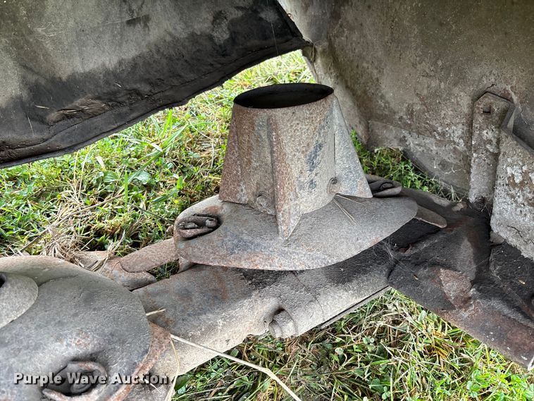 image for item EN7027 AGCO 5410 disc mower