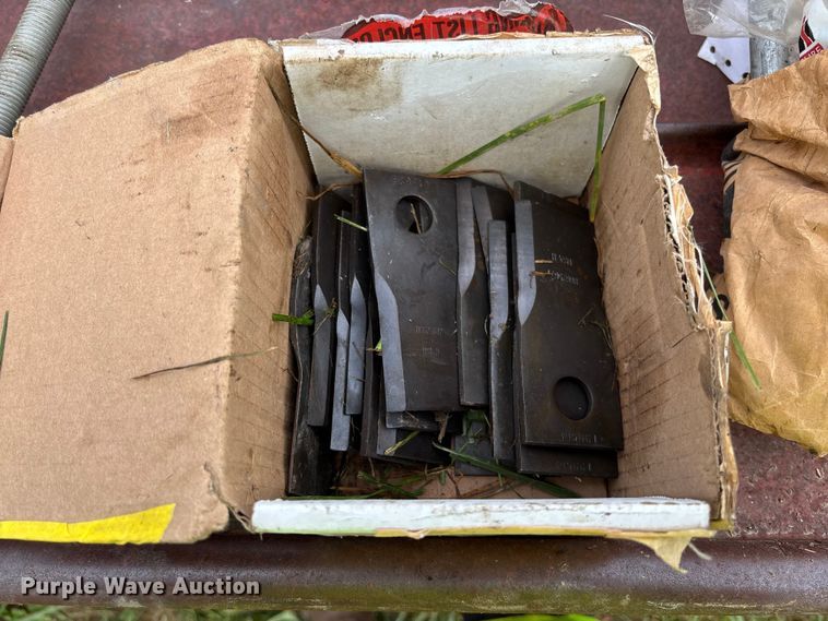 image for item EN7027 AGCO 5410 disc mower