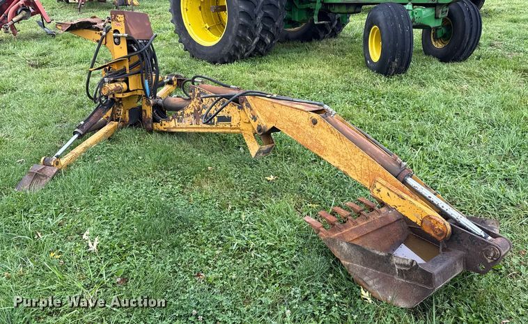 image for item EN7028 Dual BH106 backhoe attachment