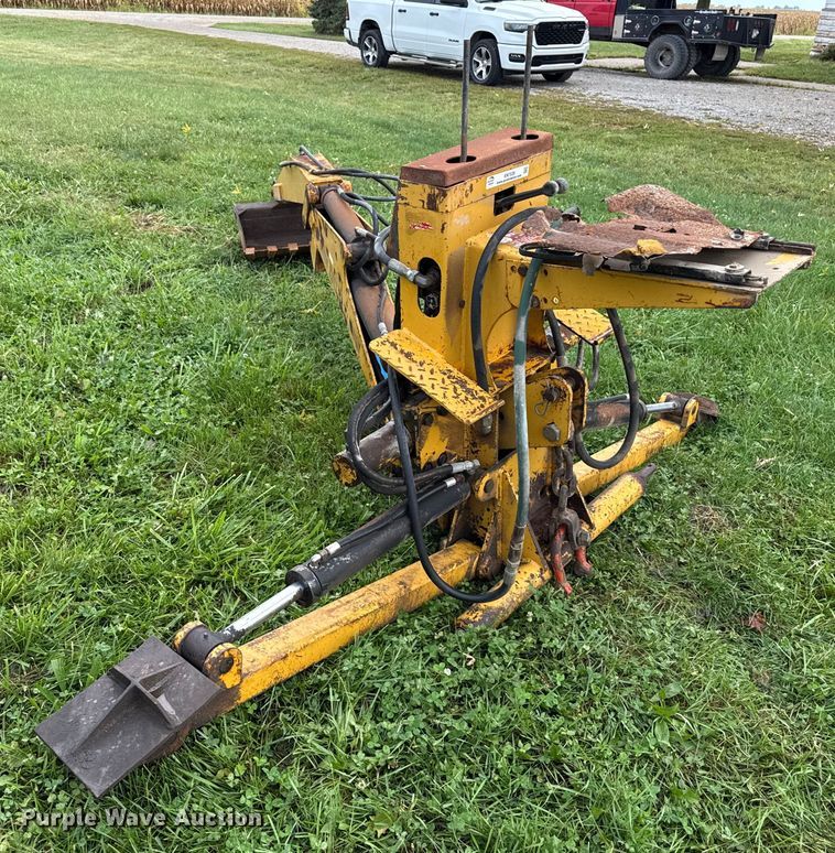 image for item EN7028 Dual BH106 backhoe attachment