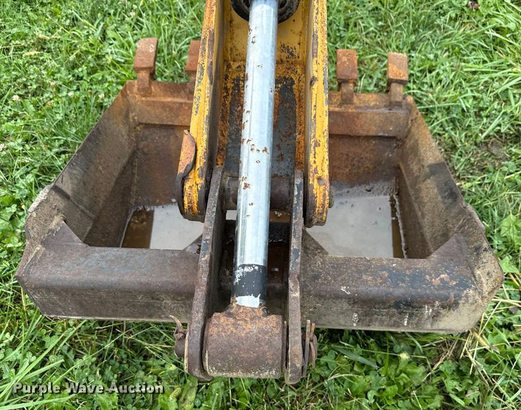 image for item EN7028 Dual BH106 backhoe attachment