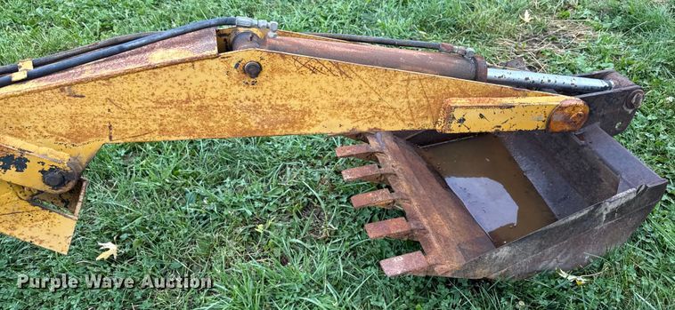 image for item EN7028 Dual BH106 backhoe attachment