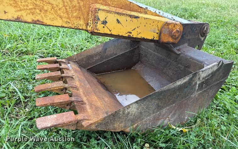 image for item EN7028 Dual BH106 backhoe attachment