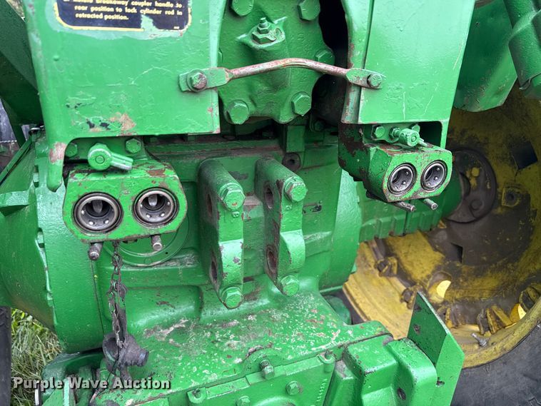 image for item EN7029 1969 John Deere 4520 tractor