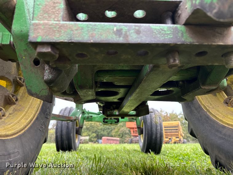 image for item EN7029 1969 John Deere 4520 tractor
