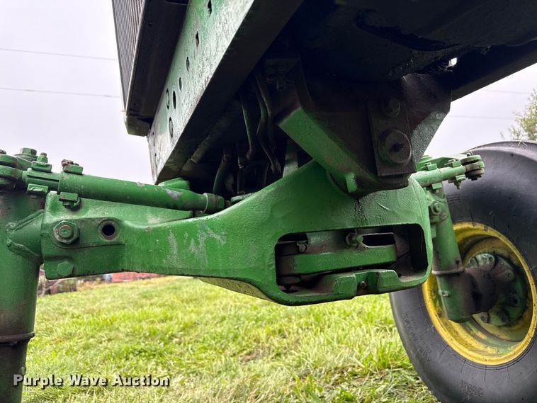 image for item EN7029 1969 John Deere 4520 tractor