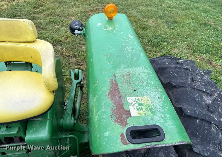 image for item EN7029 1969 John Deere 4520 tractor