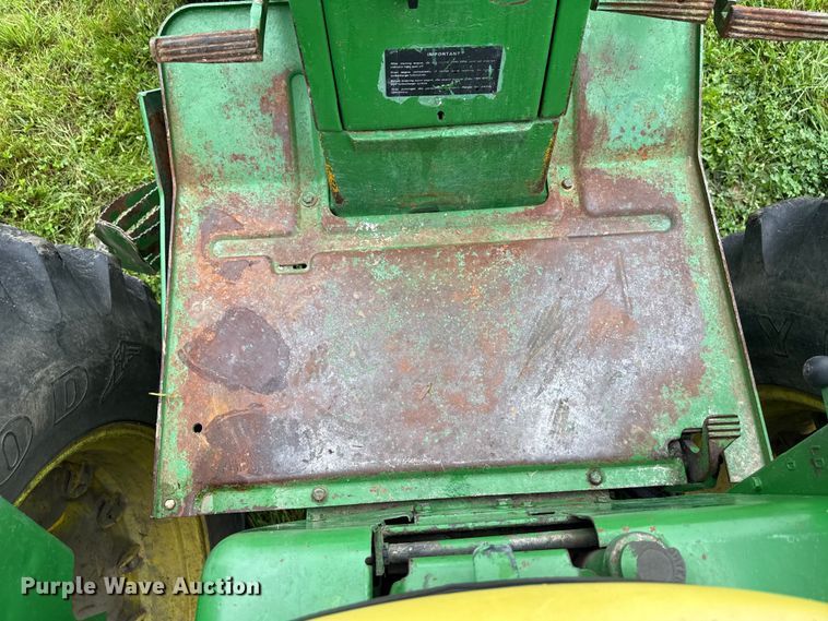image for item EN7029 1969 John Deere 4520 tractor