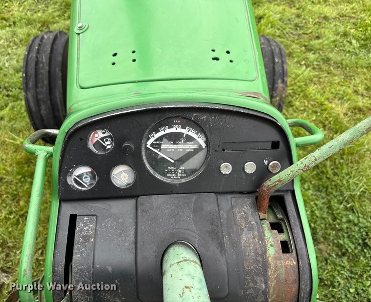 image for item EN7029 1969 John Deere 4520 tractor
