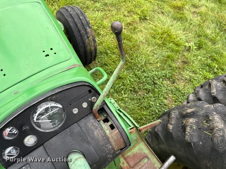image for item EN7029 1969 John Deere 4520 tractor