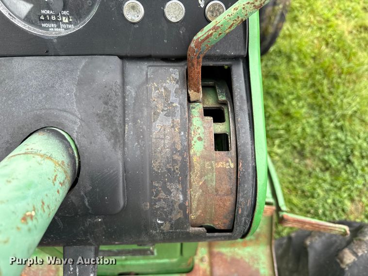 image for item EN7029 1969 John Deere 4520 tractor