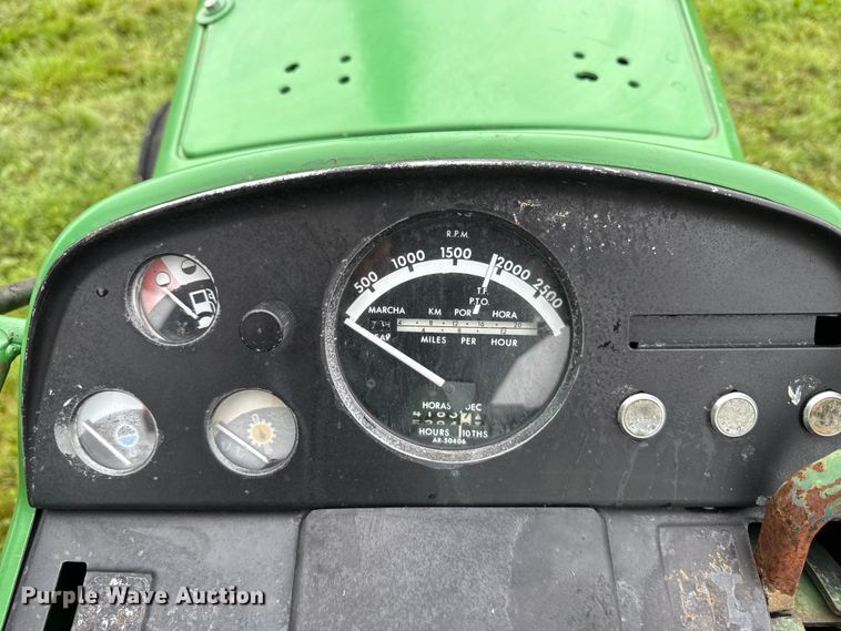 image for item EN7029 1969 John Deere 4520 tractor