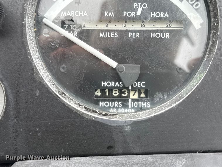 image for item EN7029 1969 John Deere 4520 tractor