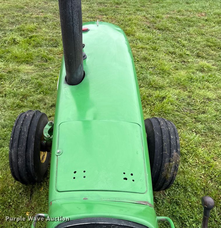 image for item EN7029 1969 John Deere 4520 tractor