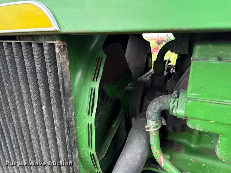image for item EN7029 1969 John Deere 4520 tractor