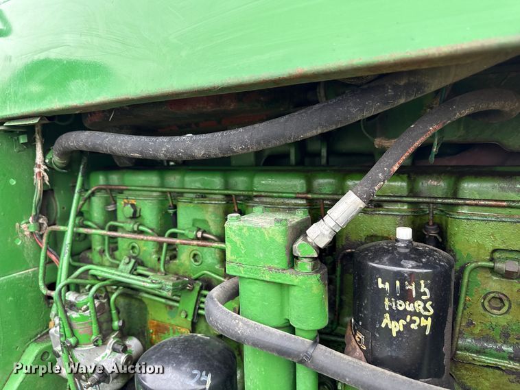 image for item EN7029 1969 John Deere 4520 tractor