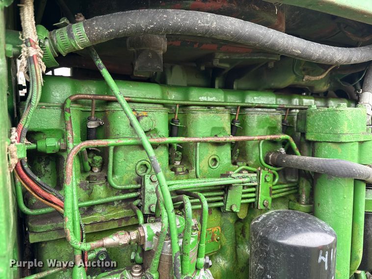 image for item EN7029 1969 John Deere 4520 tractor