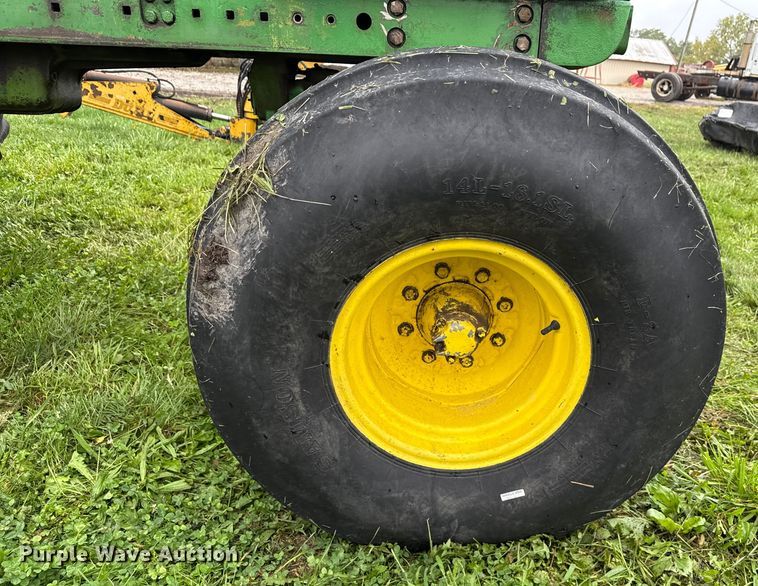 image for item EN7029 1969 John Deere 4520 tractor