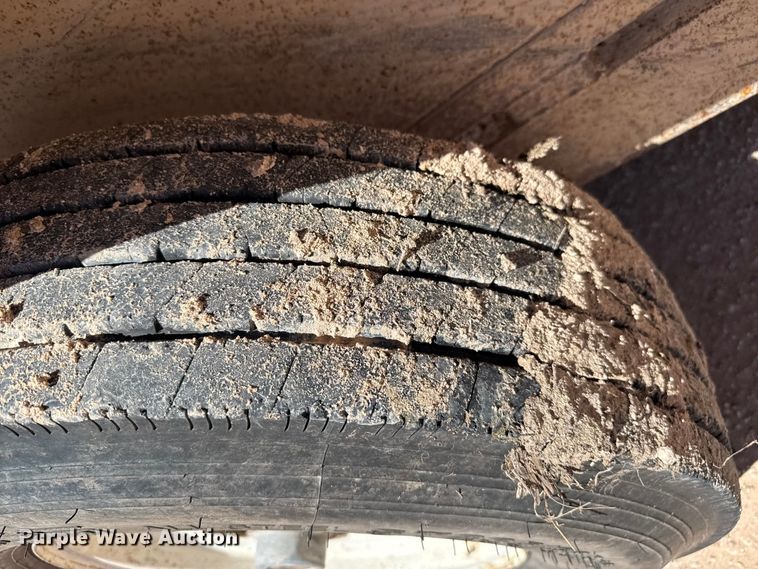 image for item EP0535 2018 Easley 5x16 SAGN/7 livestock trailer