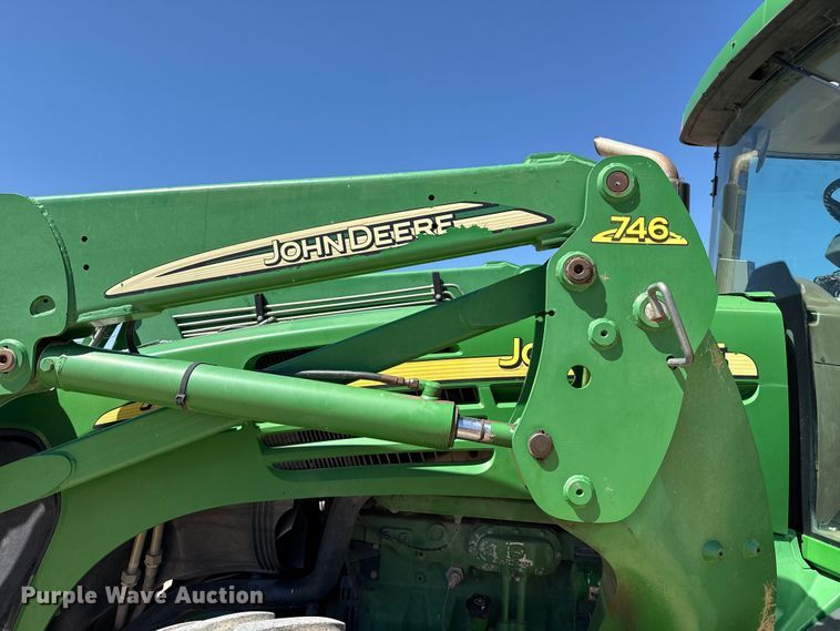 image for item EP0542 2005 John Deere 7820 MFWD tractor