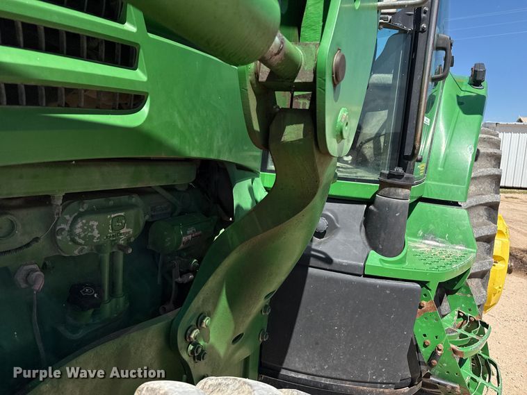 image for item EP0542 2005 John Deere 7820 MFWD tractor