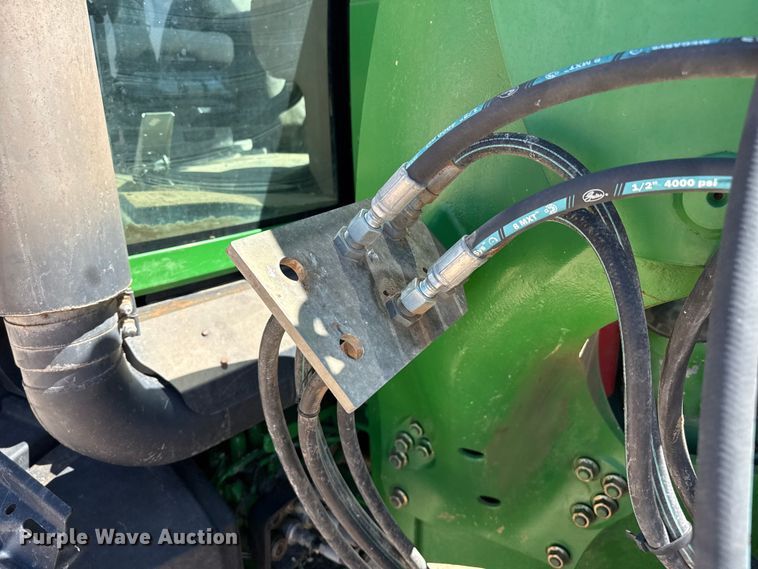 image for item EP0542 2005 John Deere 7820 MFWD tractor