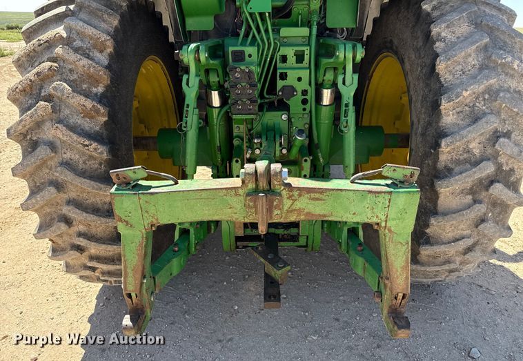 image for item EP0542 2005 John Deere 7820 MFWD tractor