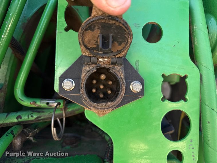 image for item EP0542 2005 John Deere 7820 MFWD tractor