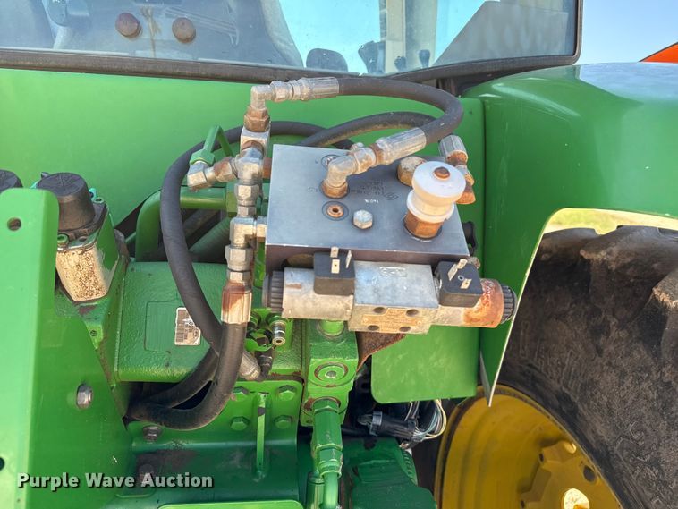 image for item EP0542 2005 John Deere 7820 MFWD tractor