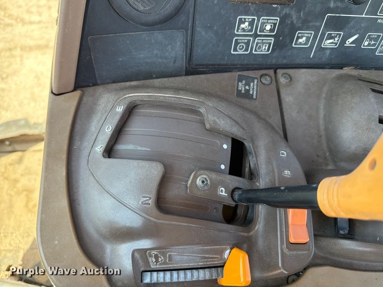 image for item EP0542 2005 John Deere 7820 MFWD tractor