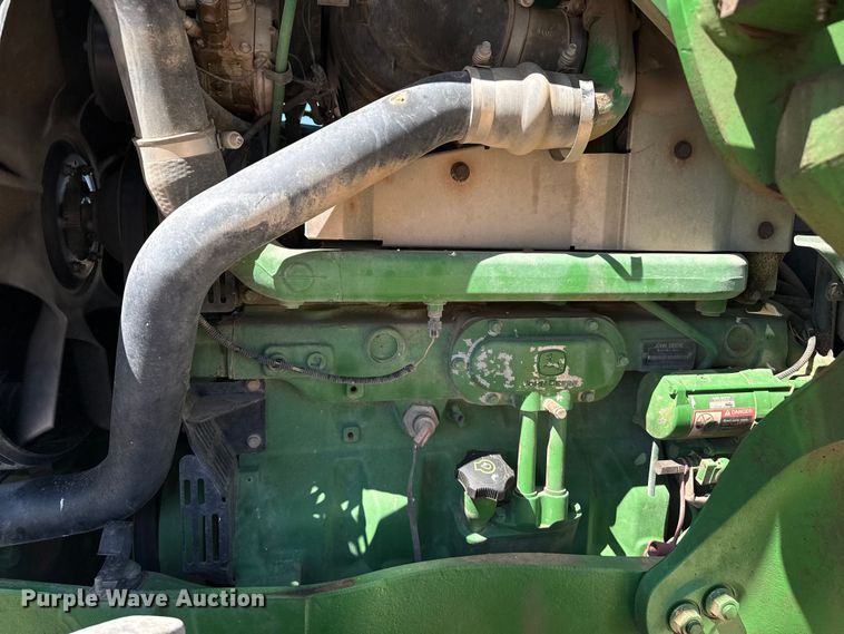 image for item EP0542 2005 John Deere 7820 MFWD tractor