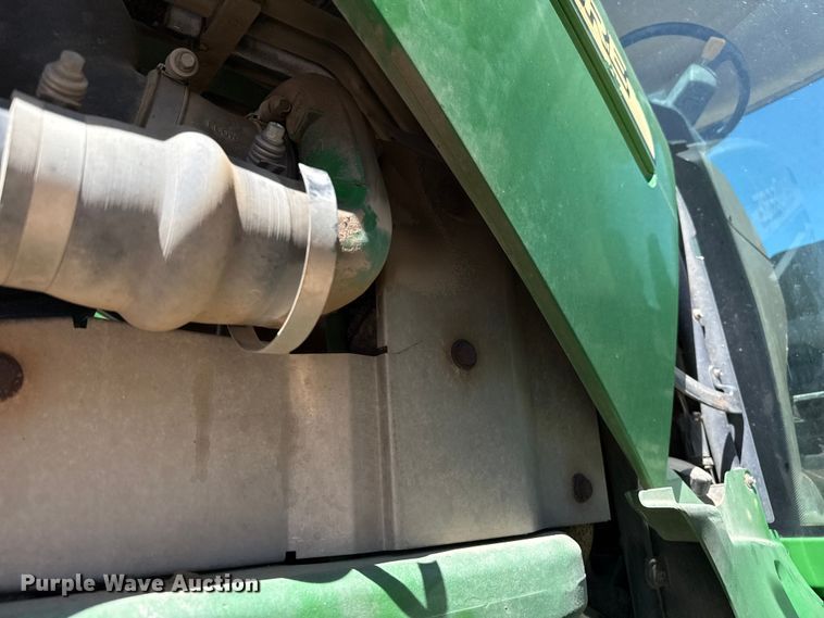 image for item EP0542 2005 John Deere 7820 MFWD tractor