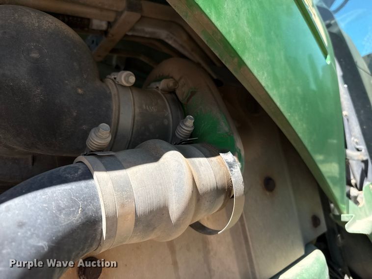 image for item EP0542 2005 John Deere 7820 MFWD tractor