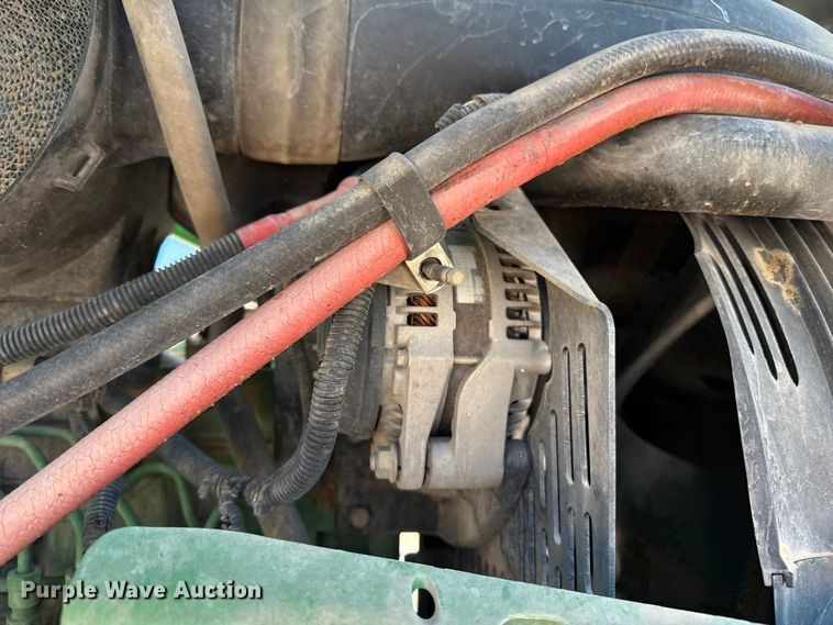 image for item EP0542 2005 John Deere 7820 MFWD tractor